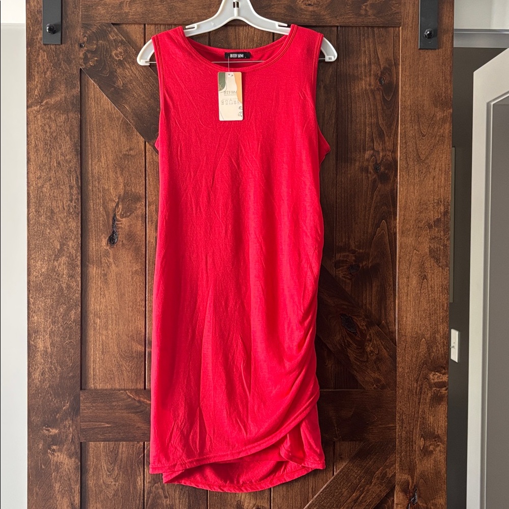 Red Tank Dress w Ruching Detail sz L Vacation Casual Comfortable style dress